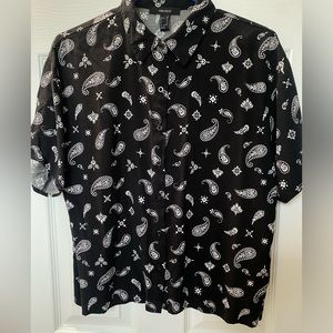 Forever 21 Bandana Print Button Down with Collar size Small